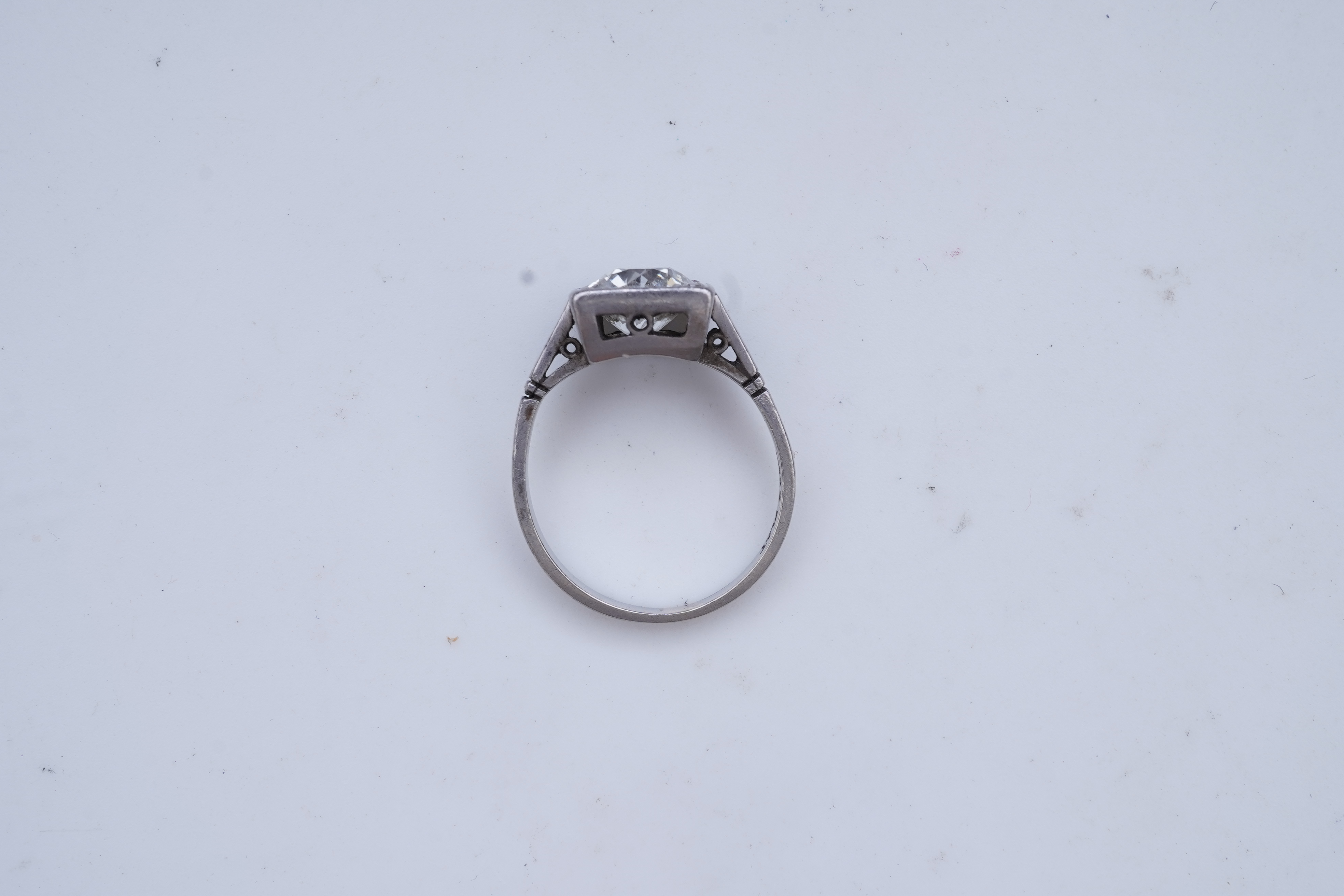 A solitaire diamond ring, early 20th century